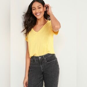 Old Navy Luxe V-Neck Short Sleeve Tee  Lemon Yellow Size Medium